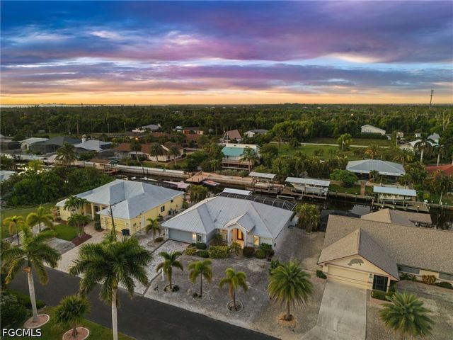3795 Manatee DR, St James City, FL 33956