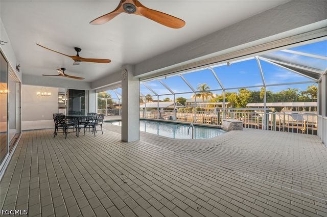 3795 Manatee DR, St James City, FL 33956