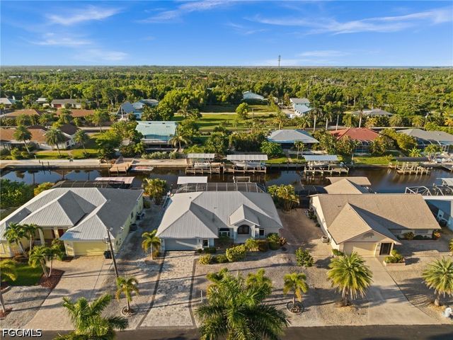 3795 Manatee DR, St James City, FL 33956