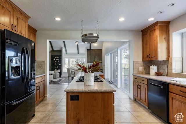 388 QUAIL RUN RD, Farmington, UT 84025