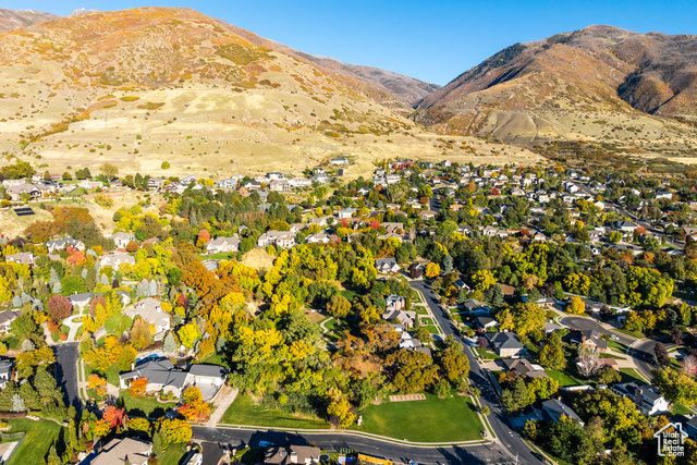 388 QUAIL RUN RD, Farmington, UT 84025