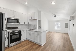 911 Knight Street D, Houston, TX 77022