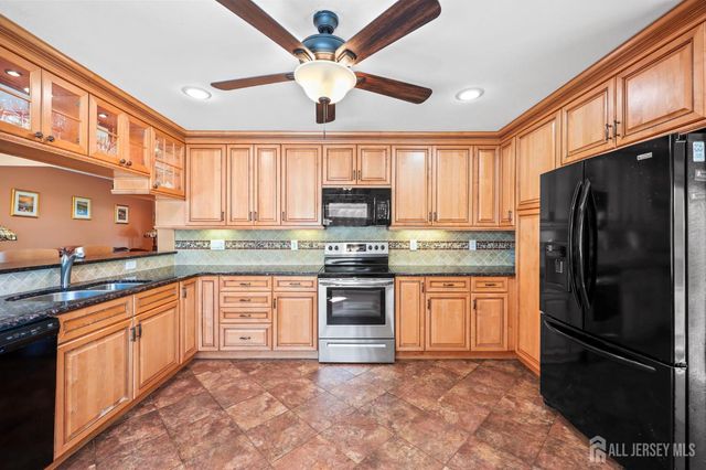 13 Tara Lin Drive, Hazlet, NJ 07730