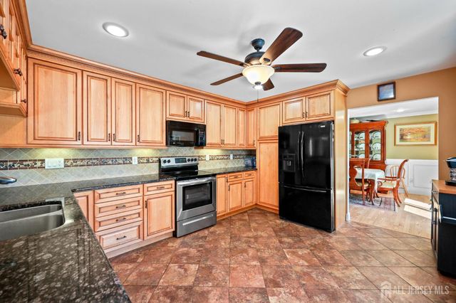 13 Tara Lin Drive, Hazlet, NJ 07730
