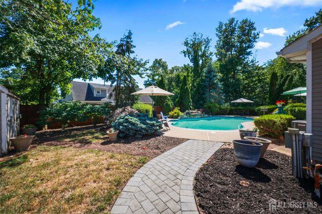 13 Tara Lin Drive, Hazlet, NJ 07730