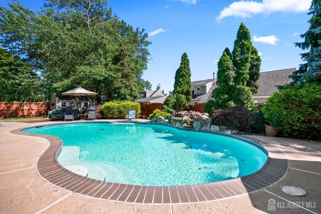 13 Tara Lin Drive, Hazlet, NJ 07730