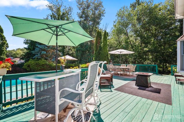 13 Tara Lin Drive, Hazlet, NJ 07730
