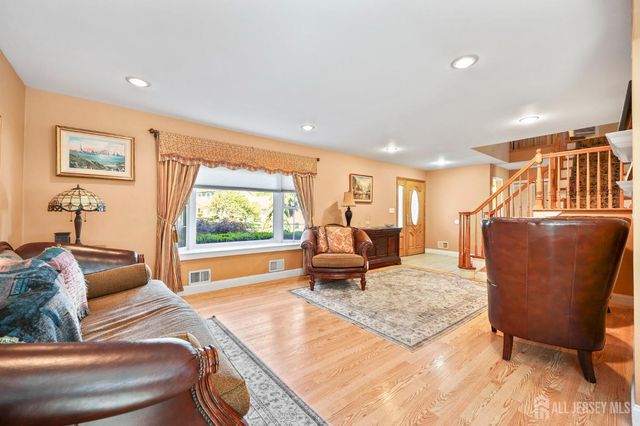 13 Tara Lin Drive, Hazlet, NJ 07730