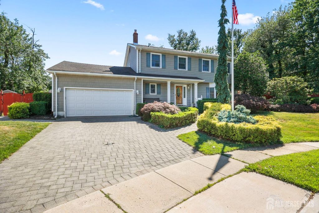 13 Tara Lin Drive, Hazlet, NJ 07730