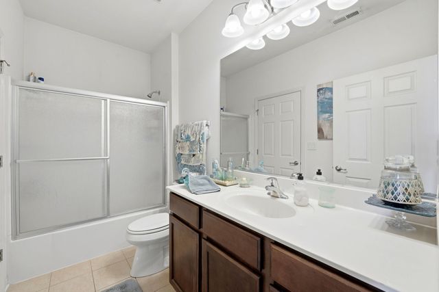 561 Autumn Circle, Pingree Grove, IL 60140