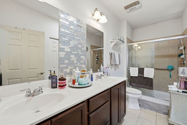 561 Autumn Circle, Pingree Grove, IL 60140