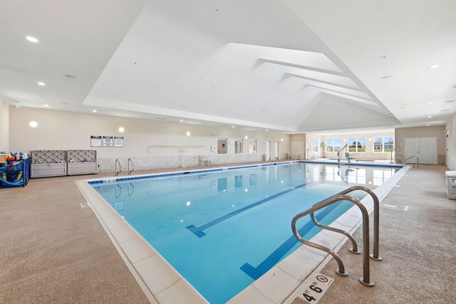 561 Autumn Circle, Pingree Grove, IL 60140