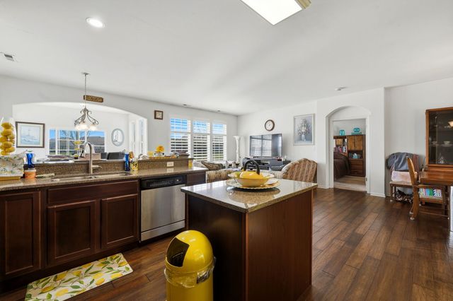 561 Autumn Circle, Pingree Grove, IL 60140