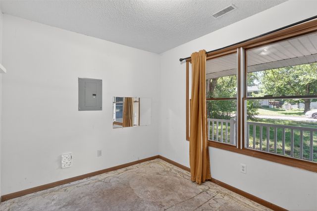 3040 Raccoon Street, Des Moines, IA 50317