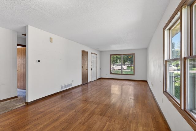 3040 Raccoon Street, Des Moines, IA 50317