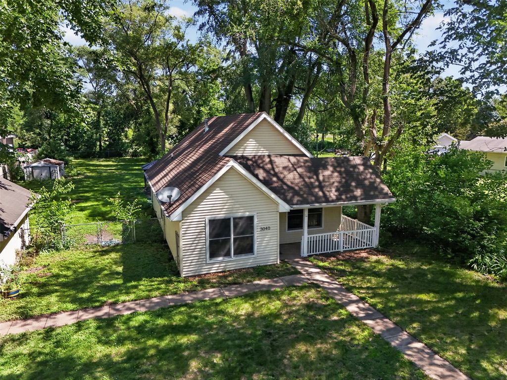 3040 Raccoon Street, Des Moines, IA 50317