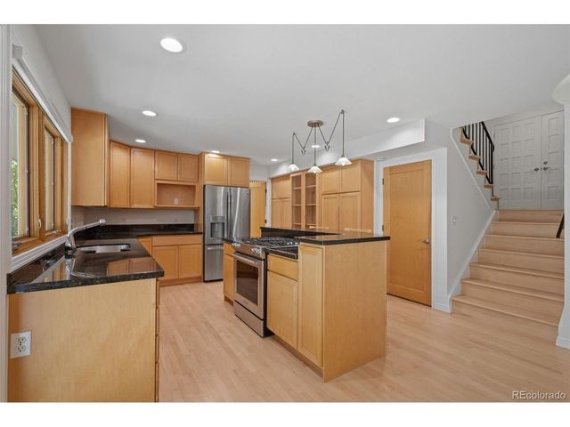 7053 S Oneida Cir, Centennial, CO 80112