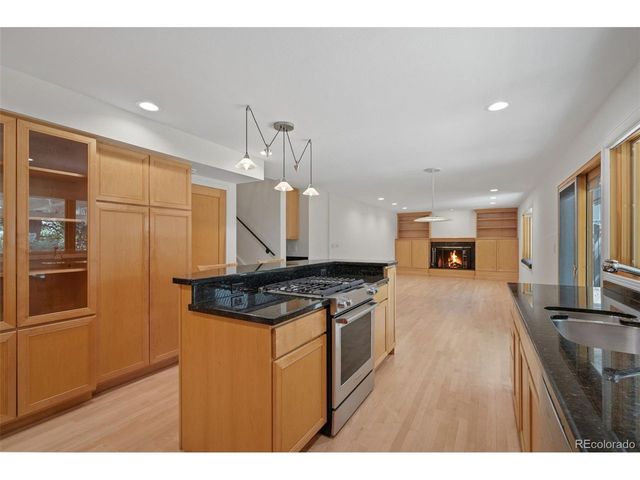 7053 S Oneida Cir, Centennial, CO 80112