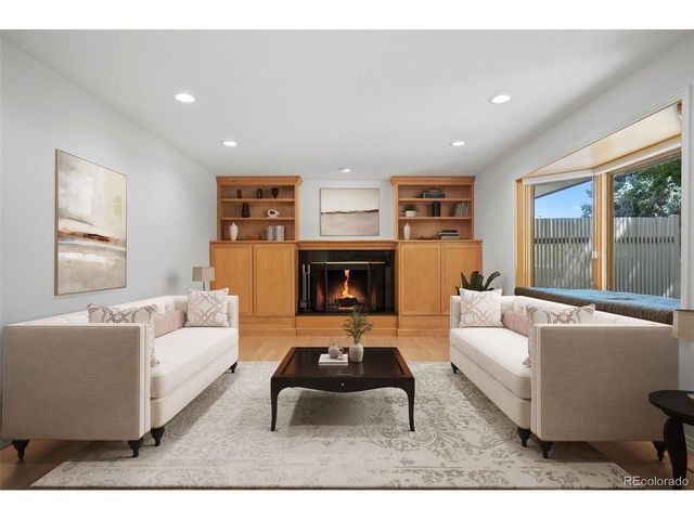 7053 S Oneida Cir, Centennial, CO 80112