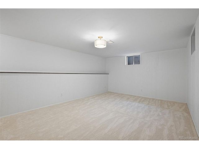 7053 S Oneida Cir, Centennial, CO 80112