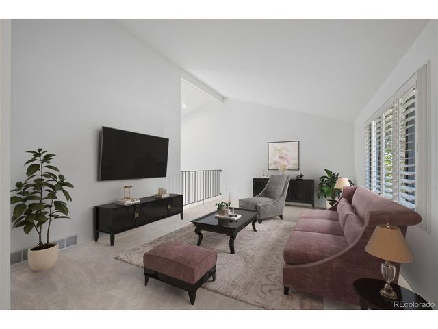 7053 S Oneida Cir, Centennial, CO 80112