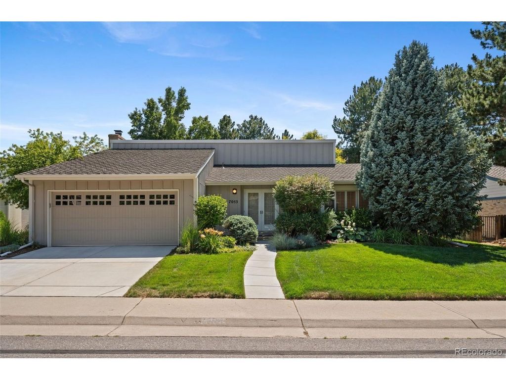 7053 S Oneida Cir, Centennial, CO 80112