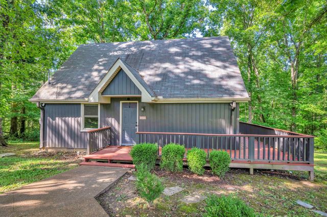 1144 Chestnut Dr, Burns, TN 37029