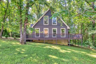 1144 Chestnut Dr, Burns, TN 37029
