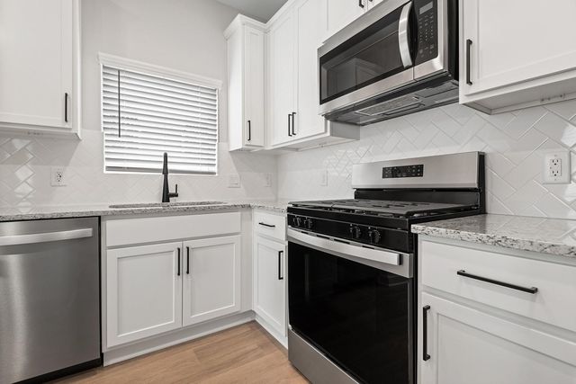 21535 Bluebonnet Bay Drive, Magnolia, TX 77354