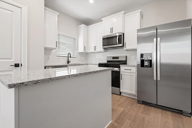 21535 Bluebonnet Bay Drive, Magnolia, TX 77354