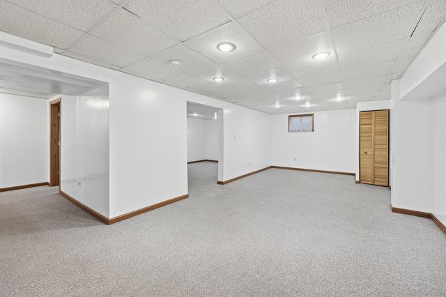1153 Dovercliff Way, Crystal Lake, IL 60014