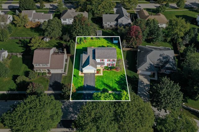1153 Dovercliff Way, Crystal Lake, IL 60014