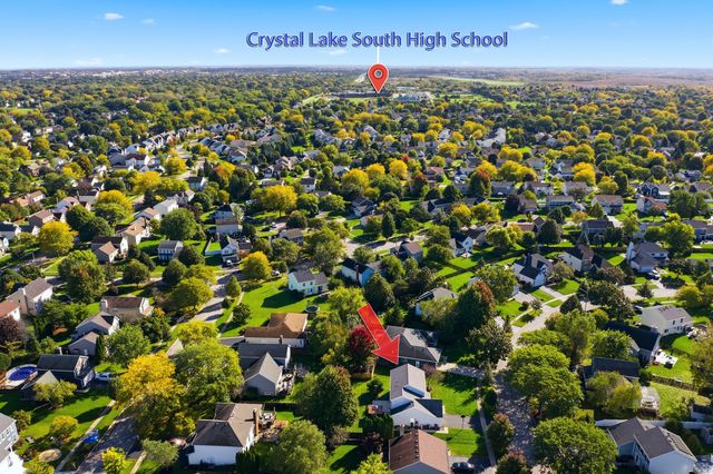 1153 Dovercliff Way, Crystal Lake, IL 60014