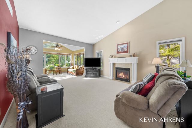 4366 Willow Ln Drive NE 6, Grand Rapids, MI 49525