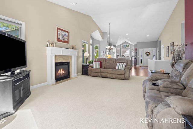4366 Willow Ln Drive NE 6, Grand Rapids, MI 49525