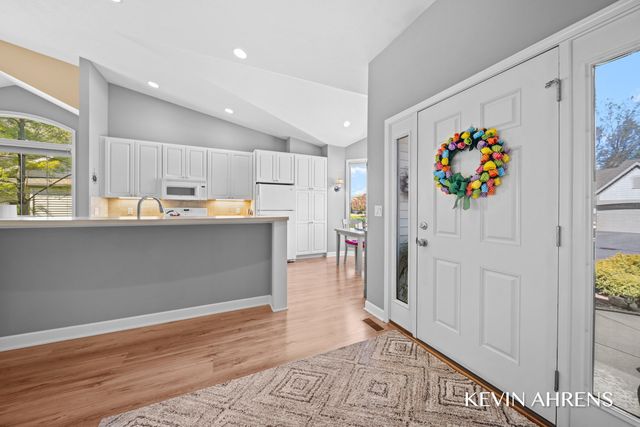 4366 Willow Ln Drive NE 6, Grand Rapids, MI 49525