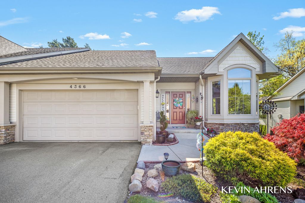 4366 Willow Ln Drive NE 6, Grand Rapids, MI 49525