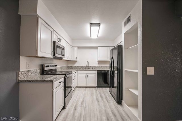 3151 SOARING GULLS Drive 2186, Las Vegas, NV 89128