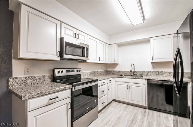 3151 SOARING GULLS Drive 2186, Las Vegas, NV 89128
