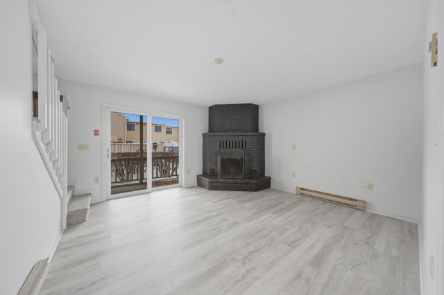 336 Intervale Rd Apt D4, Gilford, NH 03249