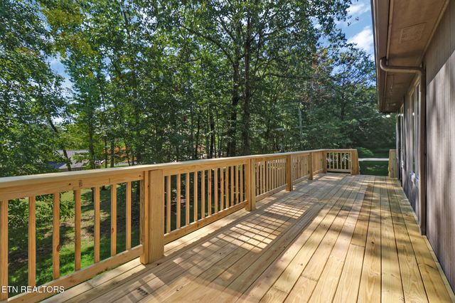 101 Walden Ridge Drive, Crossville, TN 38558