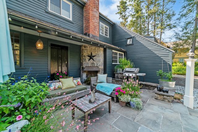 339 Main Street South, Woodbury, CT 06798