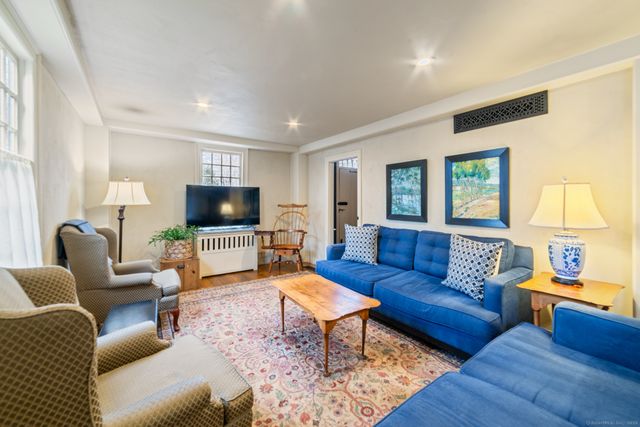 339 Main Street South, Woodbury, CT 06798