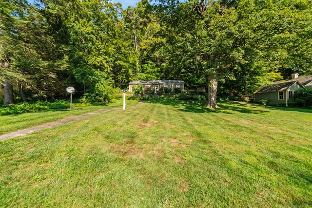 339 Main Street South, Woodbury, CT 06798