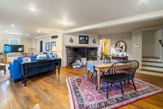 339 Main Street South, Woodbury, CT 06798