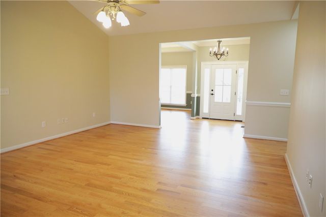 326 Ravens View Dr RAVENS VIEW Drive, Seneca, SC 29678