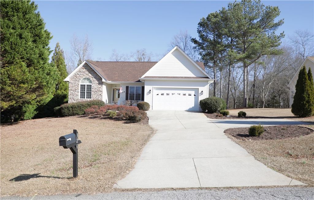 326 Ravens View Dr RAVENS VIEW Drive, Seneca, SC 29678