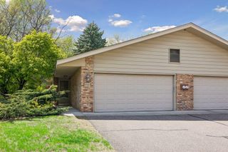 9701 Cimarron Trail, Minnetonka, MN 55305