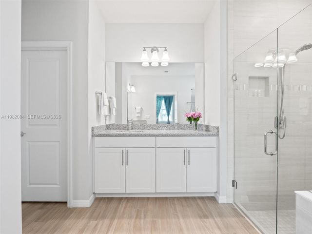 1575 Pongam Ter, Hollywood, FL 33021