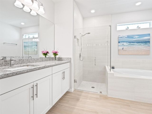 1575 Pongam Ter, Hollywood, FL 33021